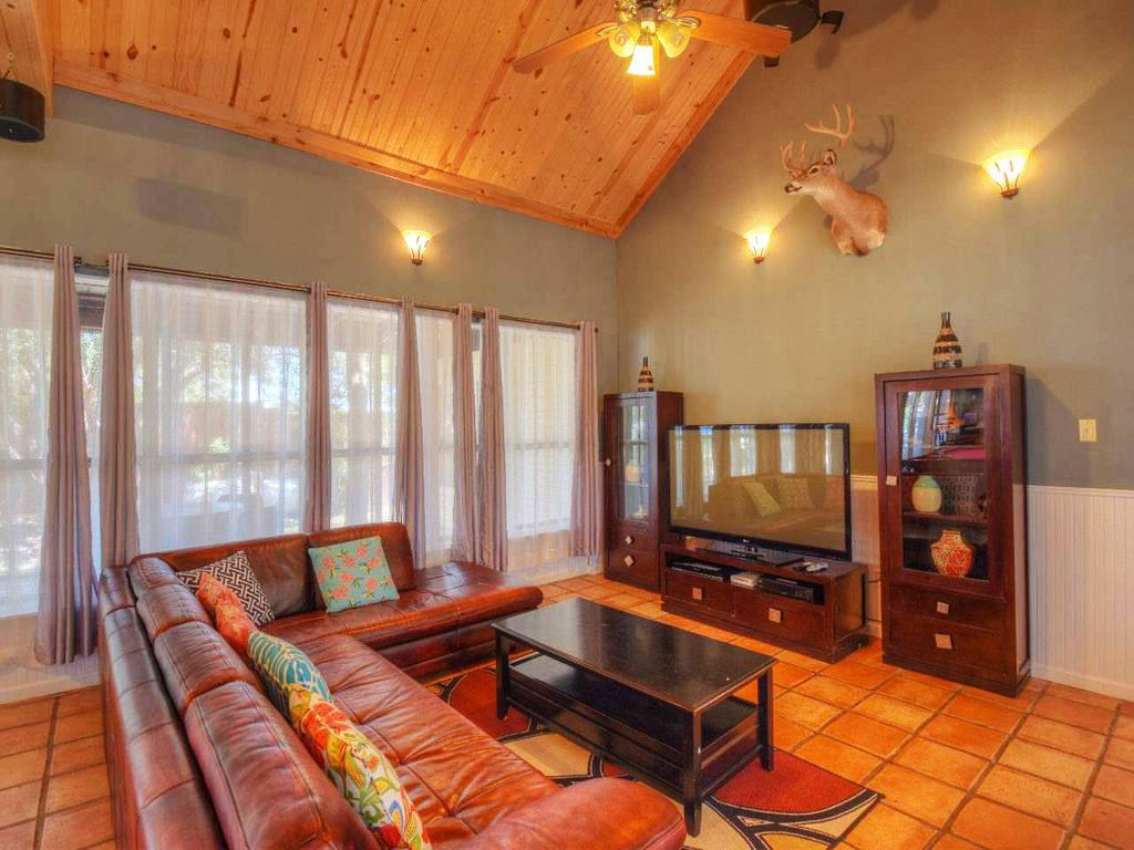 Paradise Resort At Hill Country Buchanan Dam Екстер'єр фото