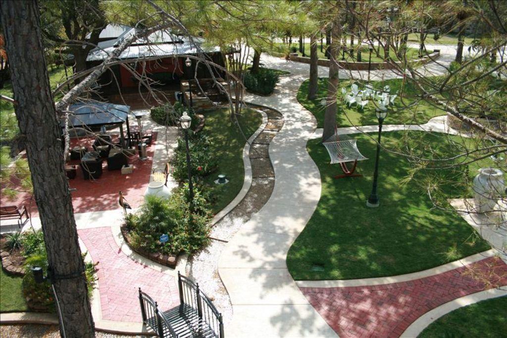 Paradise Resort At Hill Country Buchanan Dam Екстер'єр фото
